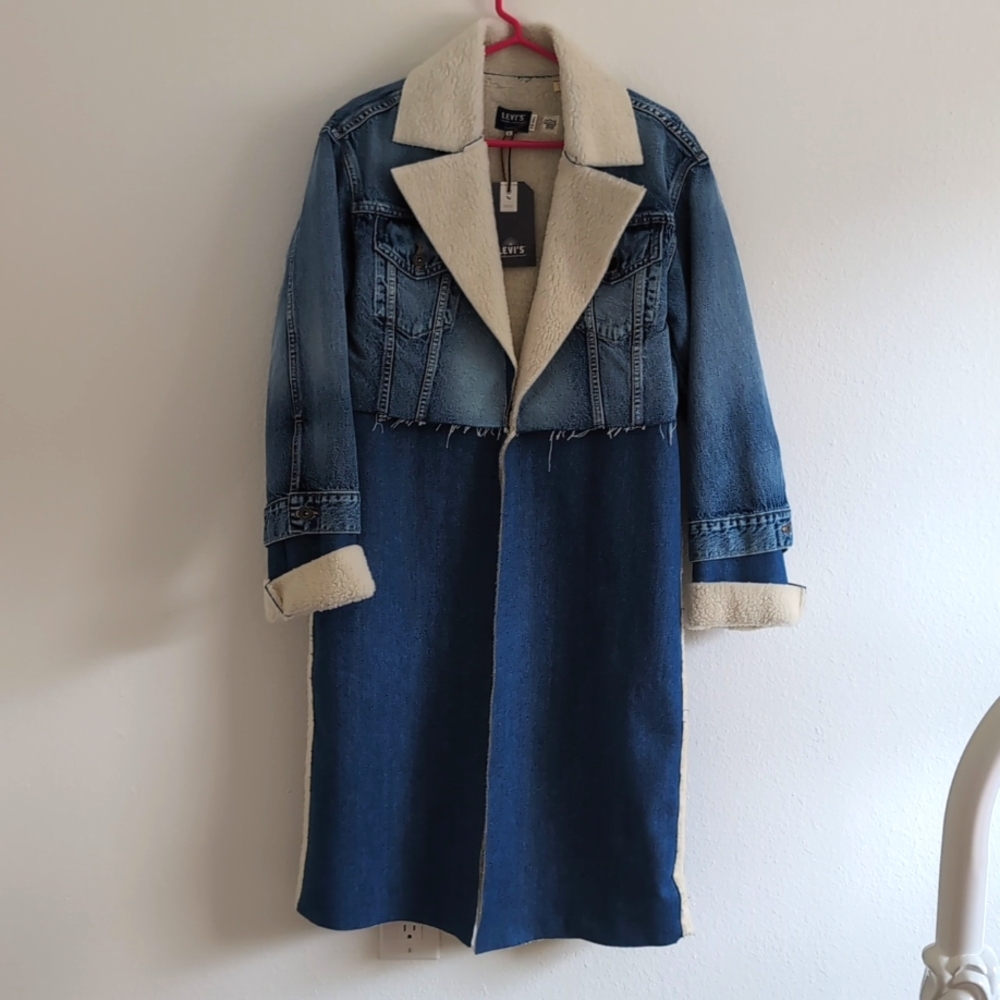 NWT Levi's Trucker Trench with Sherpa Lining